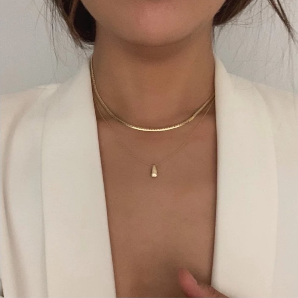 KINN 14K gold teardrop necklace